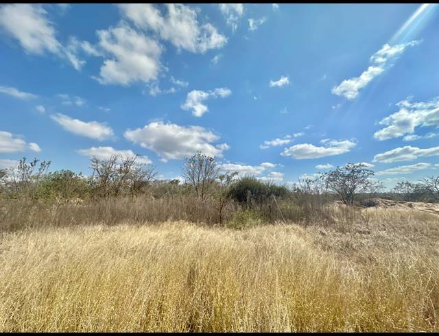 2,000M² SMALLHOLDING FOR SALE IN DALMADA AH